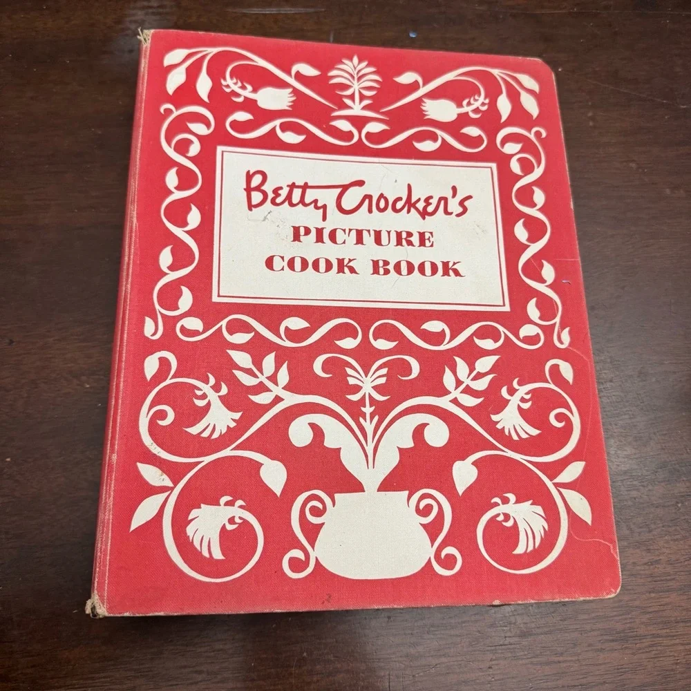 Vintage Betty Crockers Picture Cookbook 1950s